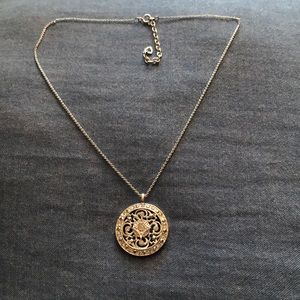 Silver necklace with pendant